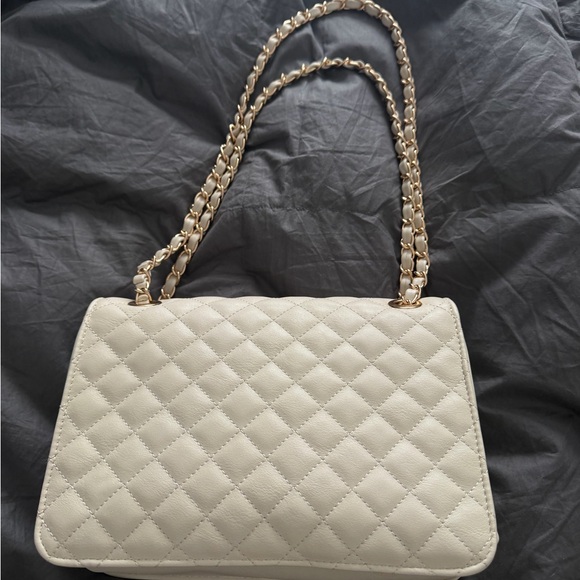 Cream Quilted Shoulder Bag - Picture 3 of 6